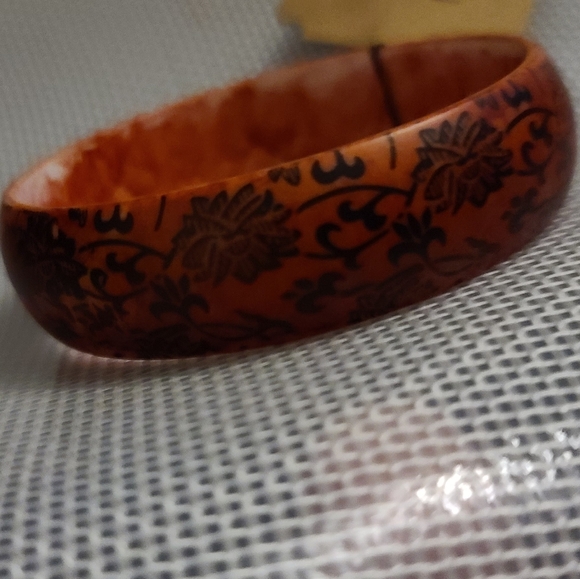 Monet flower pattern bangle bracelet - Picture 3 of 4